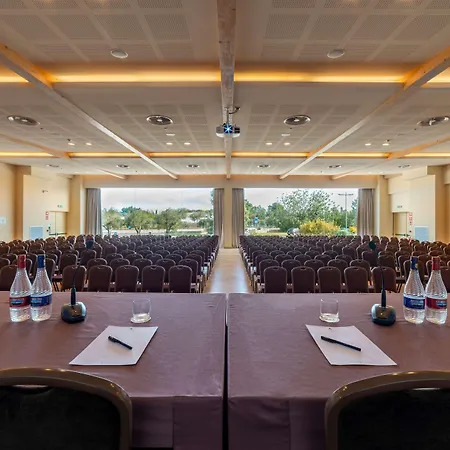 Western Leone Di Messapia & Conference 4* לצ'ה