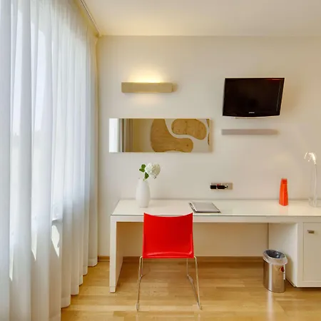 Western Leone Di Messapia & Conference 호텔 4*