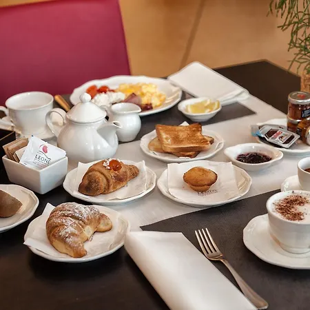 Western Leone Di Messapia & Conference 레체