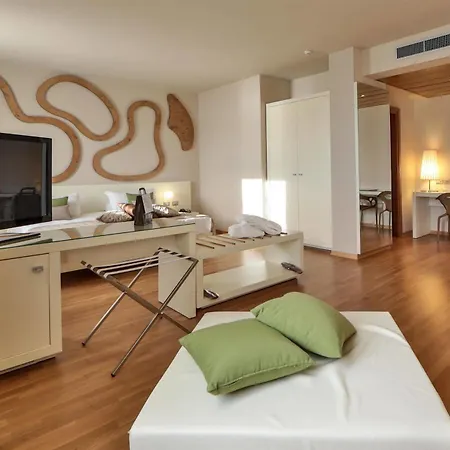 Hotell Western Leone Di Messapia & Conference 4*