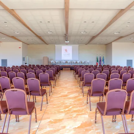 Western Leone Di Messapia & Conference 4* 레체