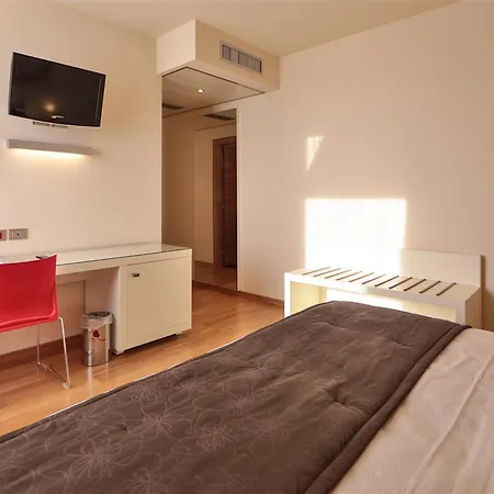 Western Leone Di Messapia & Conference Hotel 4*