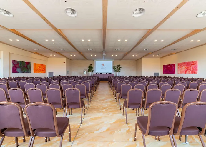 Western Leone Di Messapia & Conference לצ'ה