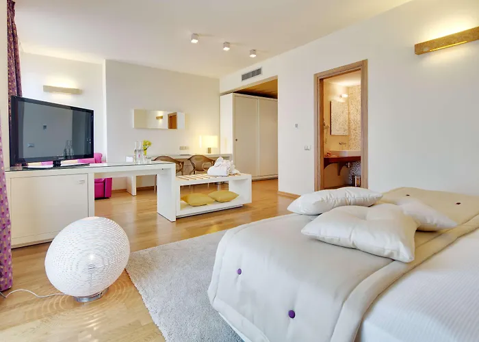 Western Leone Di Messapia & Conference 4* לצ'ה