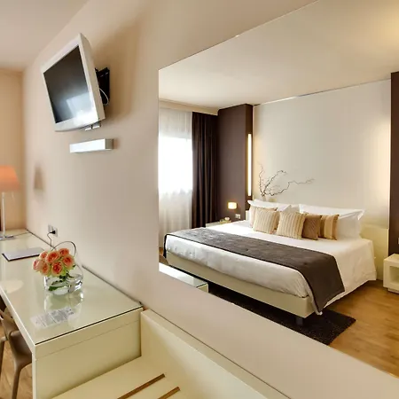 מלון Western Leone Di Messapia & Conference לצ'ה