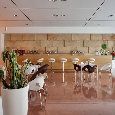 Hotel Western Leone Di Messapia & Conference 4*
