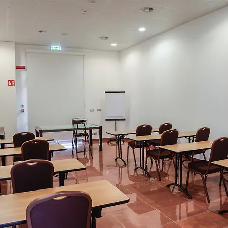 Western Leone Di Messapia & Conference 4*