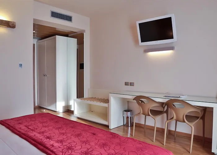 Western Leone Di Messapia & Conference 4* Lecce