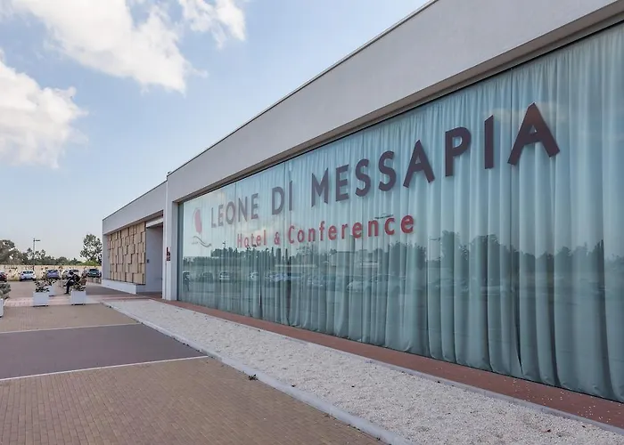 Western Leone Di Messapia & Conference Hotel